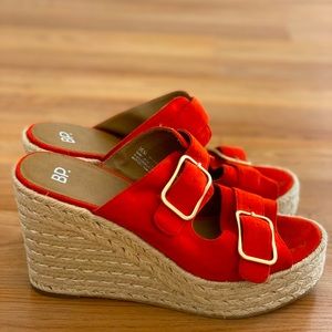 BP platform sandals women size 10. Orange/red color. Faux suede.